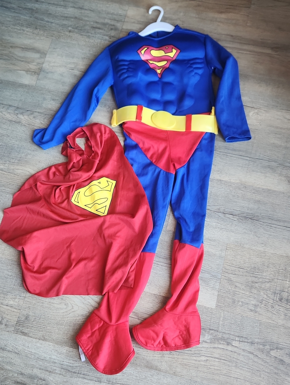Superman - Yellow Belt and Red Cape